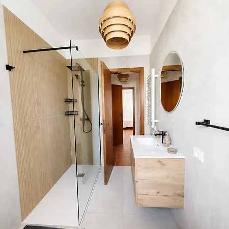 Kronos House Apartment *